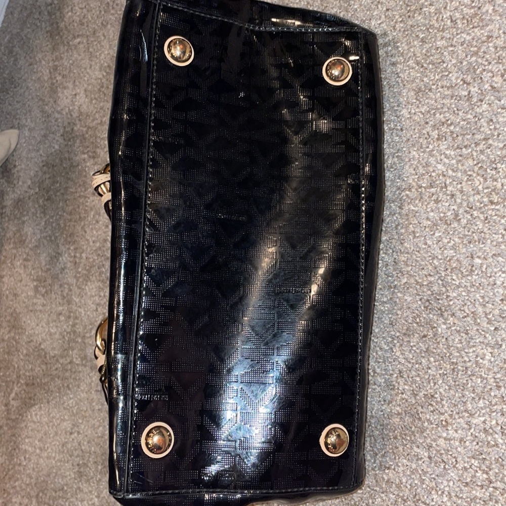 Michael Kors Black Patent Purse Tan Straps Gold Hardware - Picture 6 of 6
